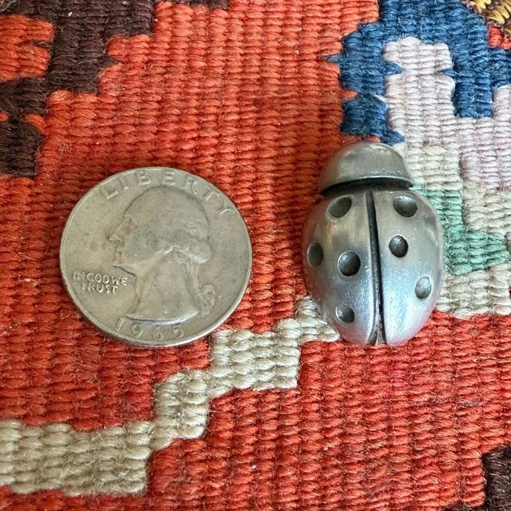 Pewter Ladybug pin - Picture 4 of 4